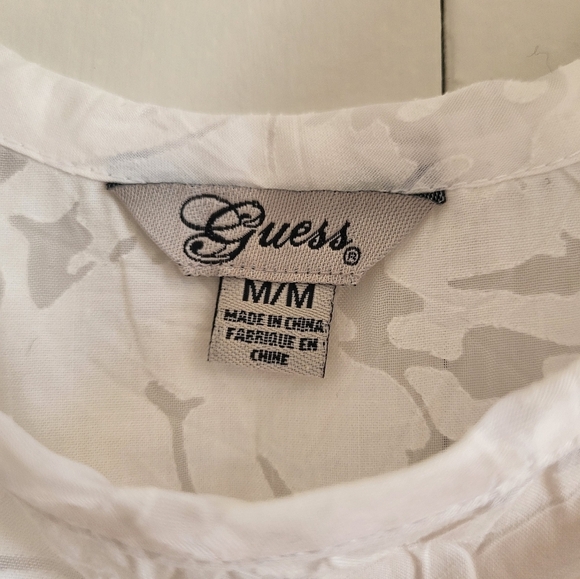 Guess sleeveless top - Picture 2 of 2